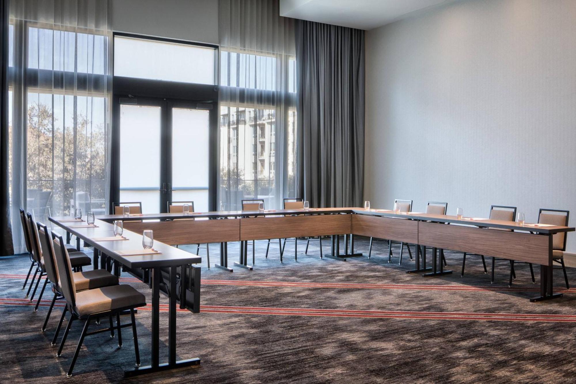 Marriott Dallas Uptown Ngoại thất bức ảnh